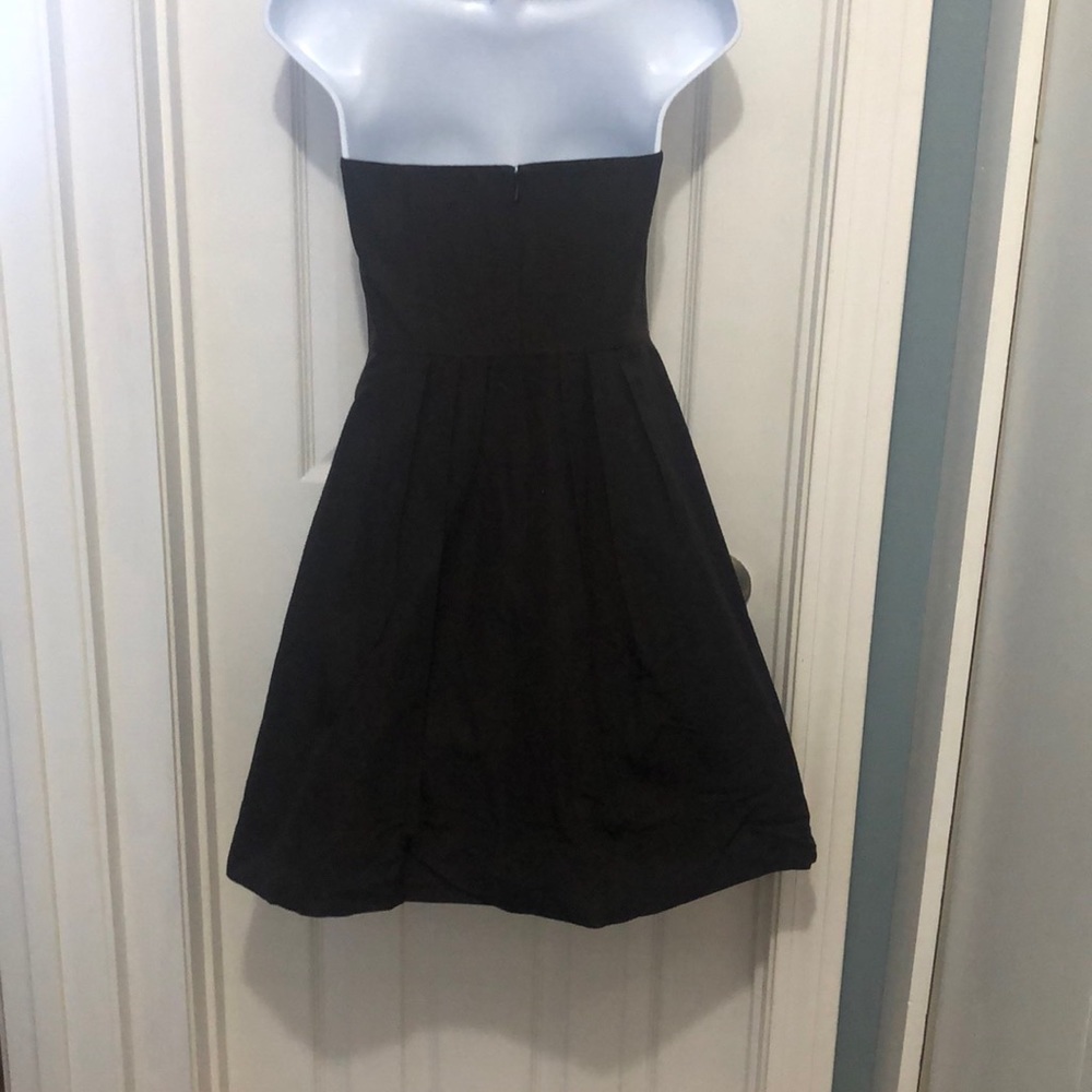 Dress - Picture 7 of 7